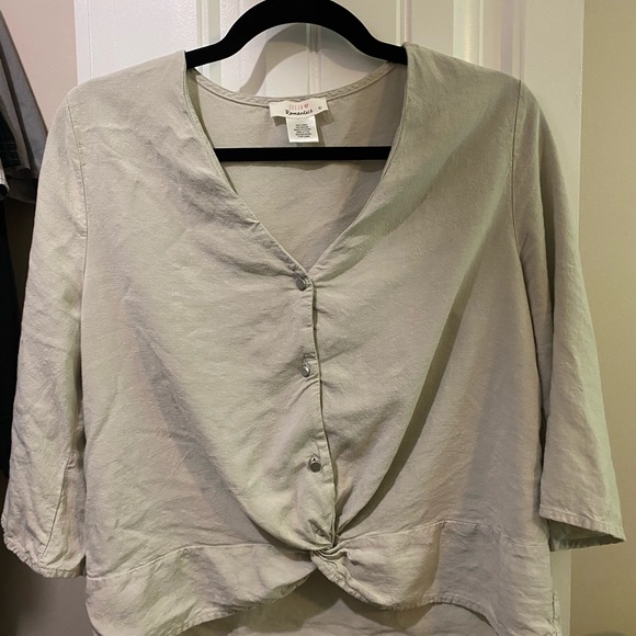 Beige Crop Blouse - Picture 2 of 4